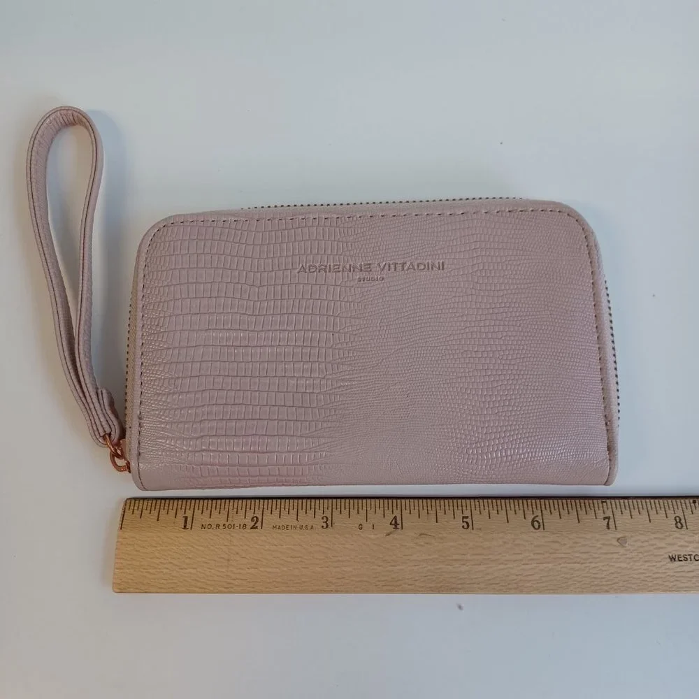 Adrienne Vittadini Wristlet Wallet Clutch Pouch Pale Dusty Pink Zip‎ Around